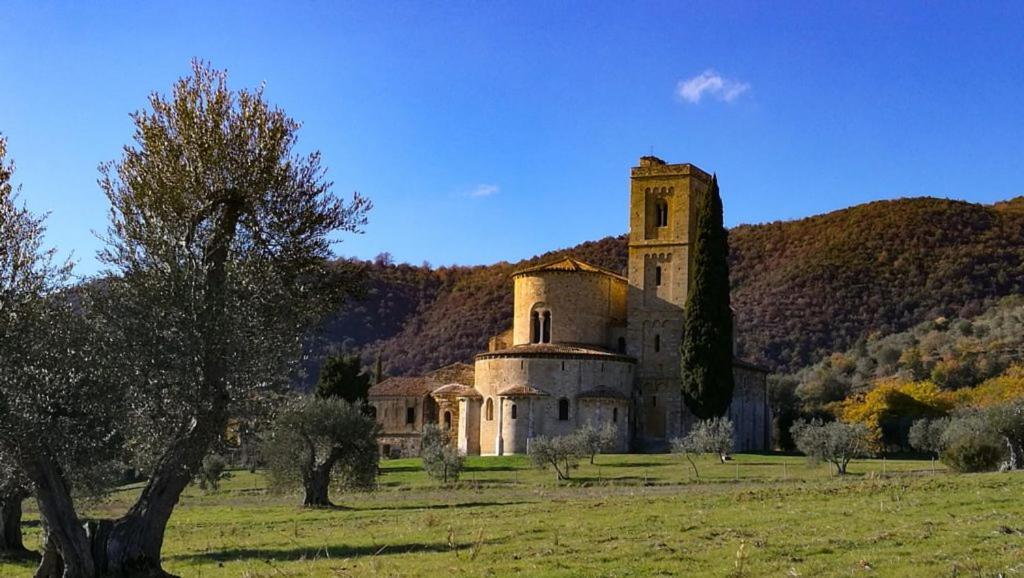 Вилла Casa Maria - Dimora Di Charme Монтальчино Экстерьер фото